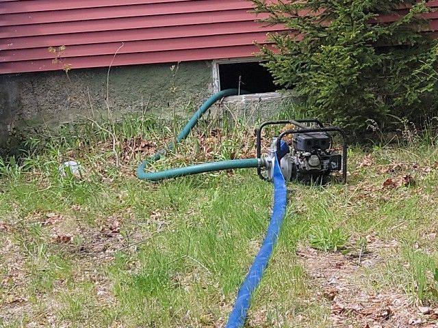 37774852_1653059112164